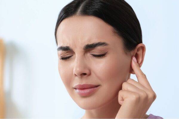 Ear Pain: When to See an Ear, Nose and Throat (ENT) Doctor featured image