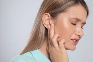 Ear Issues and When to See an ENT Specialist for Treatment featured image